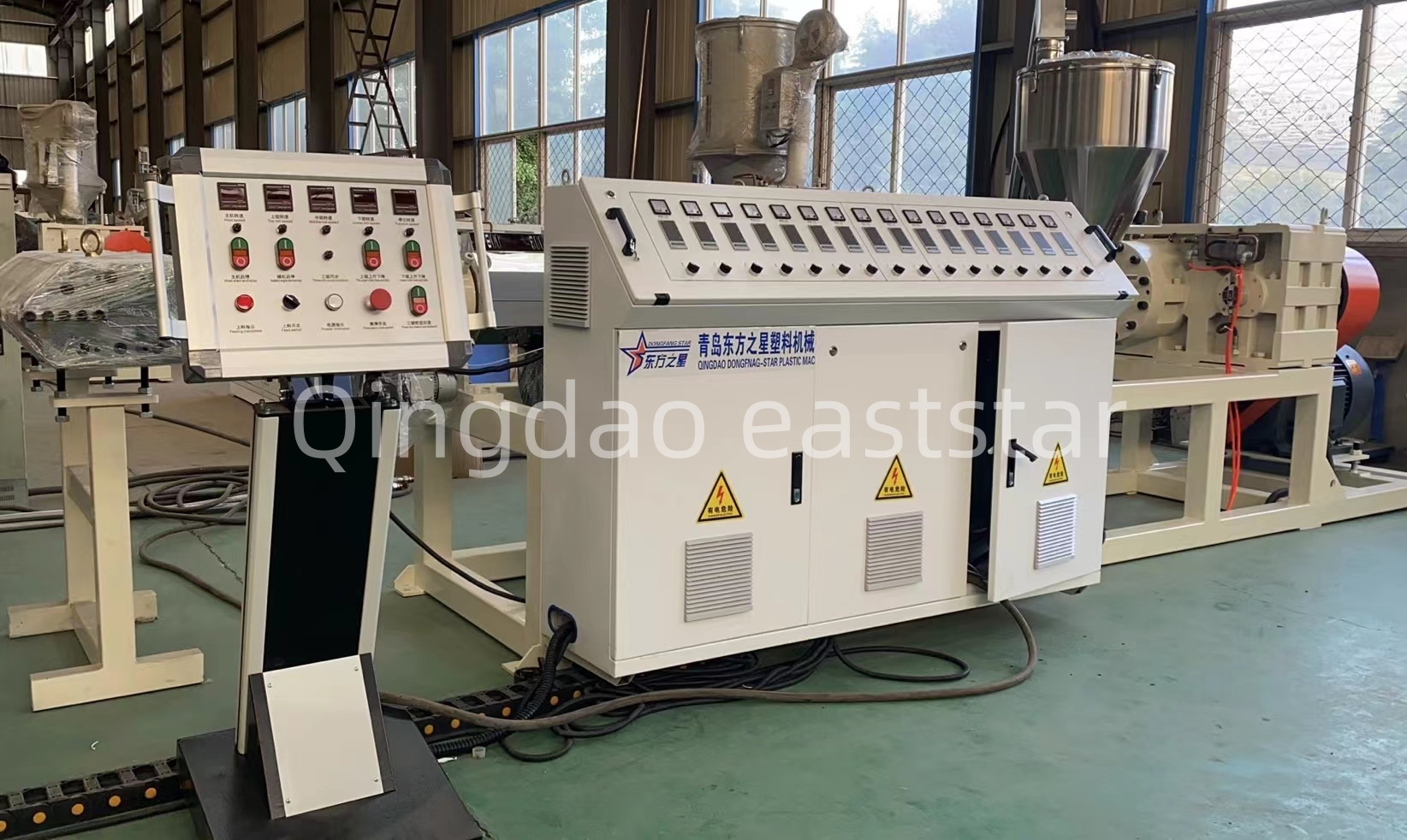 Як професійна лінія з виробництва ПЕ дренажних плит забезпечує якість будівельних дренажних систем?